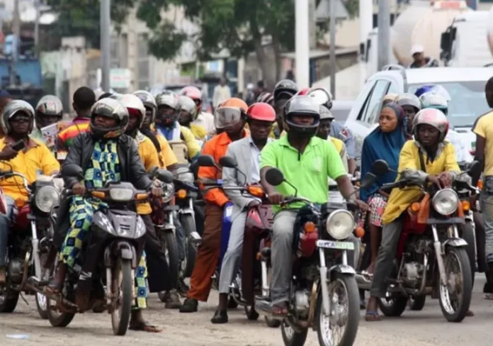 Désordre urbain : le casse-tête des taxis-motos dans les villes