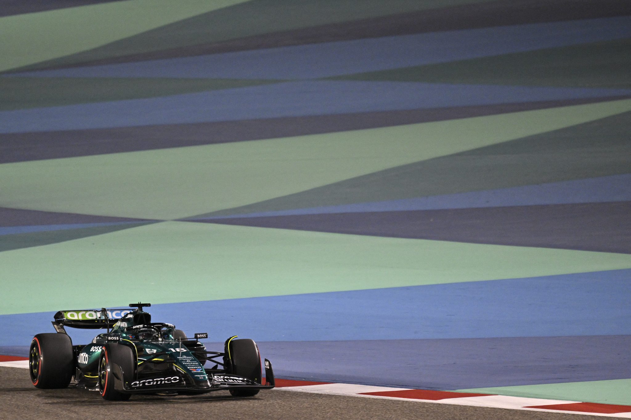 F1: Hamilton et Mercedes, les plus rapides de la 2e séance d'essais libres à Bahreïn, Magazine Pages Jaunes