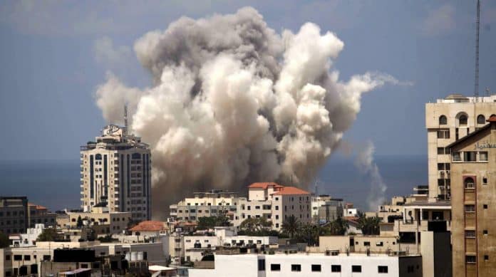 Frappes israéliennes sur Gaza, l’armée poursuit ses opérations autour des hôpitaux