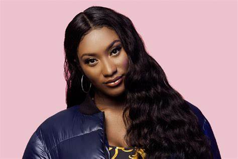 Enquête sur les attaques racistes visant Aya Nakamura et sa possible participation à la cérémonie des JO