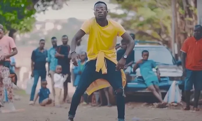 Le Mbolé: du chant funéraire à l’hymne enflammé de la jeunesse camerounaise