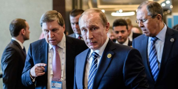 Poutine ignore l’EI pour mieux bâillonner les critiques