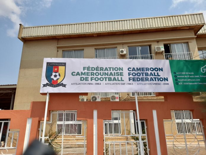 Les clubs de football professionnels la suspension de la Fecafoot