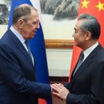 La Chine dit à Lavrov vouloir "renforcer la coopération stratégique" avec la Russie