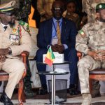 Mali: la junte "suspend" les activités des partis politiques