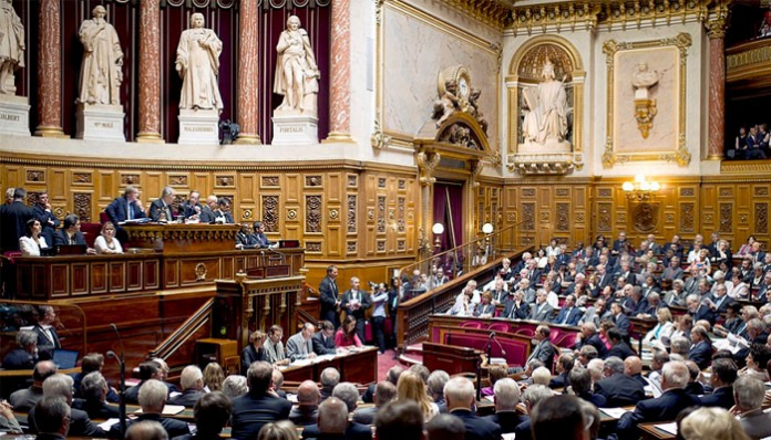 Espagne: la régularisation des sans-papiers sera débattue au Parlement