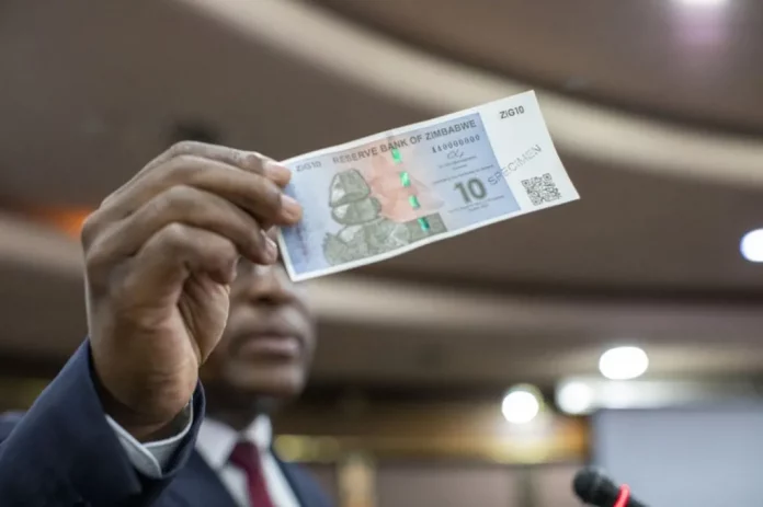 Le Zimbabwe adopte une nouvelle monnaie pour lutter contre l’hyperinflation