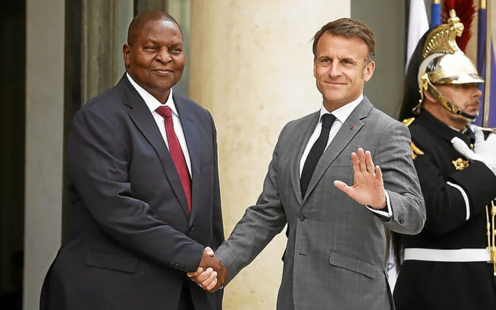 France et Centrafrique adoptent une « feuille de route » pour relancer leur relation