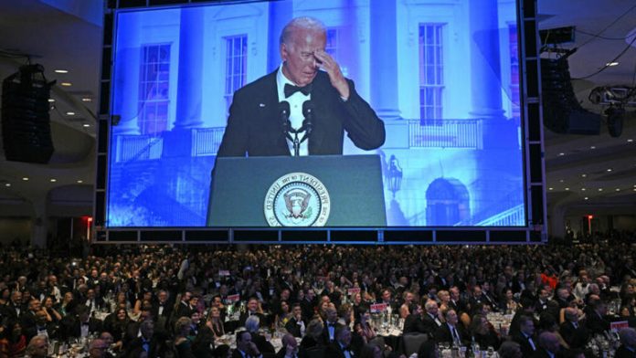 Biden se moque de Trump lors du dîner annuel des correspondants de la Maison Blanche