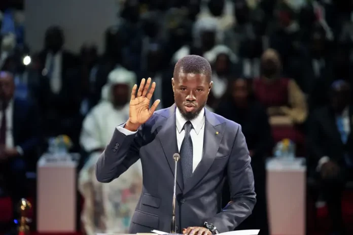 Sénégal: le président Faye nomme un gouvernement de nouveaux venus à ce niveau