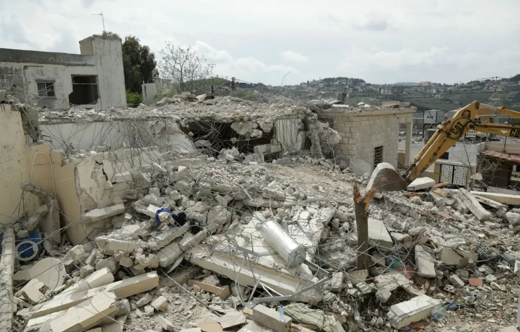 L'armée israélienne annonce avoir tué un commandant du Hezbollah au Liban