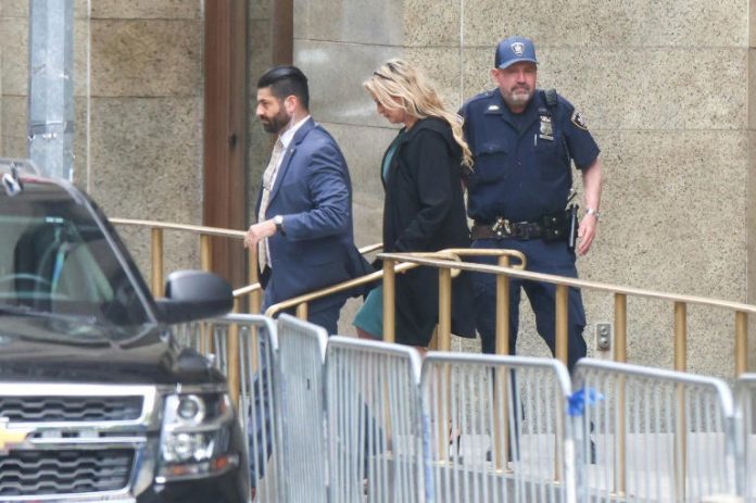 Au procès Trump, Stormy Daniels se défend d’avoir menti pour de l’argent