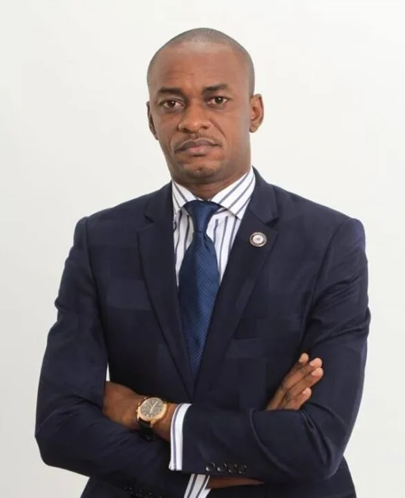 Pcrn: Atanga Nji sort « le Moulinex » pour broyer Cabral Libii