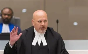 Karim Khan de la CPI défend la demande de mandats d'arrêt