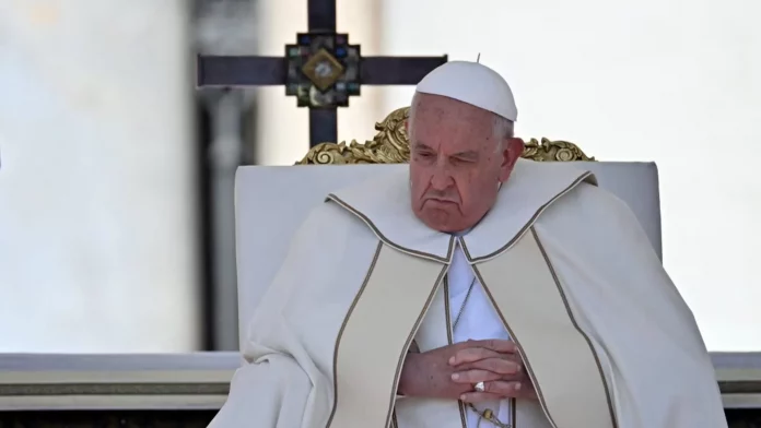 Le pape présente ses excuses après l’emploi d’un mot insultant pour les gays