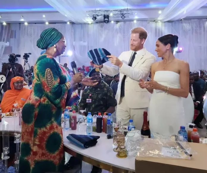Le prince Harry et son épouse Meghan terminent à Lagos leur voyage au Nigeria