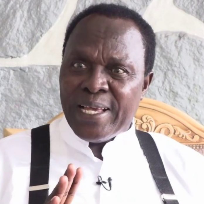 Shanda Tonme interpelle le maire de la ville de Yaoundé sur le manque d’éclairage public sur la voie présidentielle