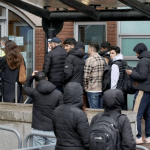 le transfert de migrants vers le Rwanda contrasté par des militants