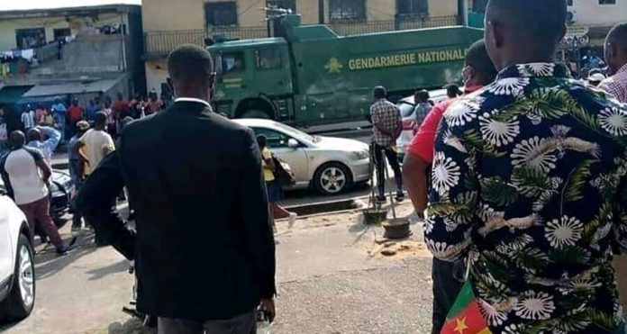 Perquisition dans les domiciles à Bepanda par un bataillon de la police et de la gendarmerie