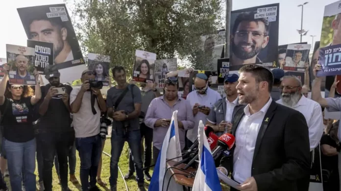 L’armée israélienne annonce avoir libéré quatre otages en vie à Gaza