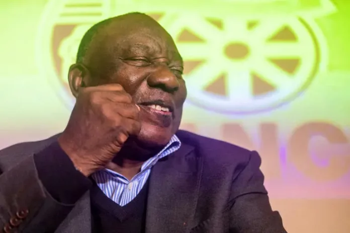 Afrique du Sud: l’ANC conclut un accord de dernière minute pour former un gouvernement de coalition