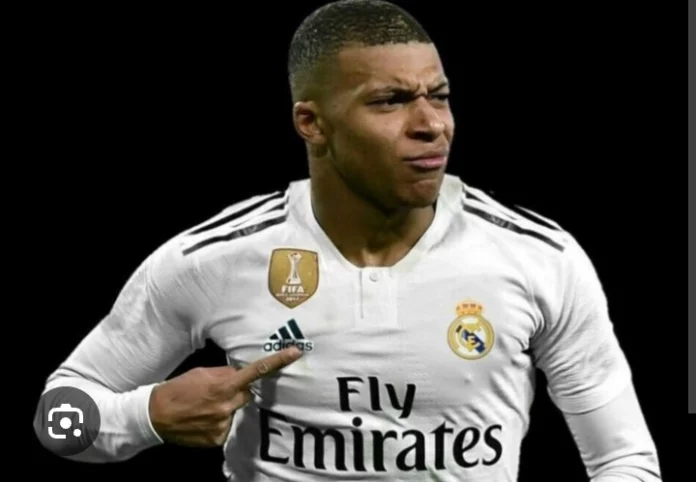 Foot: le Real Madrid attend Mbappé et vise déjà une 16e Ligue des champions