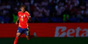 Groupe B: L'Italie et l'Espagne se Disputent la Tête de Groupe