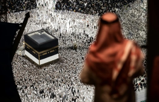Les fidèles affluent à Mina avant le moment fort du hajj
