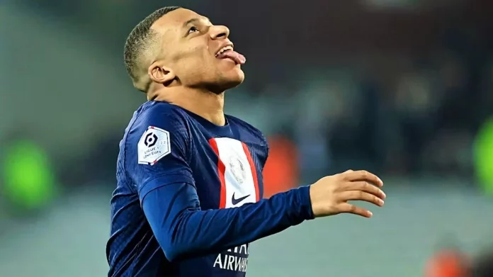 Foot: Mbappé, libéré par son transfert au Real Madrid, règle ses comptes avec le PSG