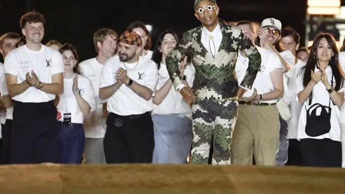 Pharrell Williams signe un défilé-manifeste pour le multiculturalisme