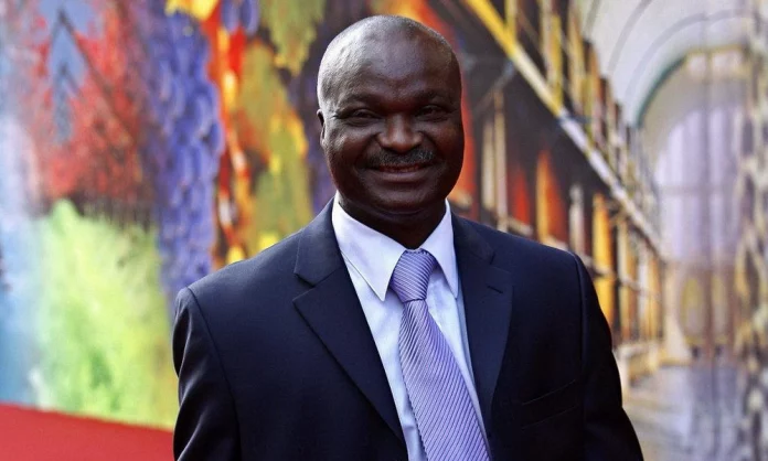 Reconnaissance footballistique : Roger Milla, la légende vivante