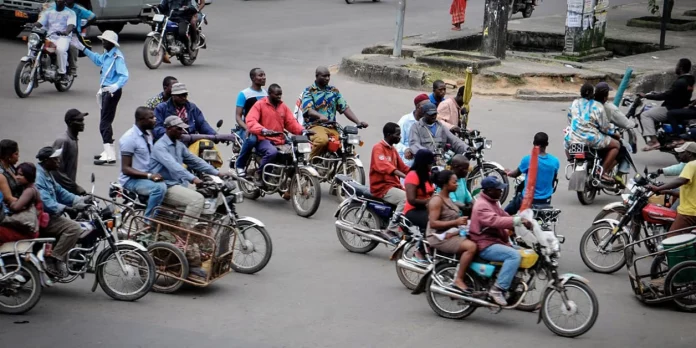 Douala: le projet « un mototaximan, un logement » en gestation