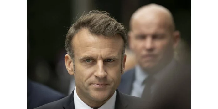 Macron lance les grandes manoeuvres pour former une large coalition