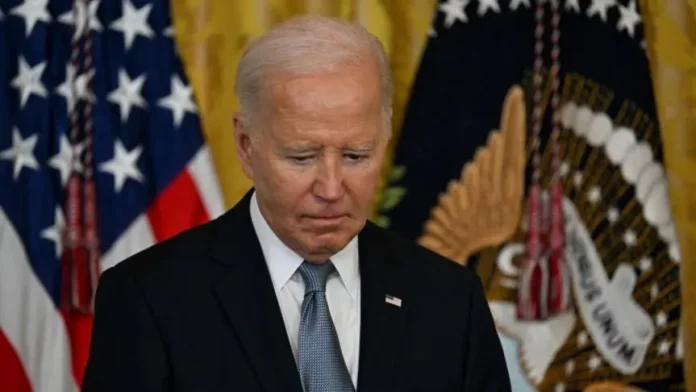 Biden se bat pour maintenir sa candidature en vie