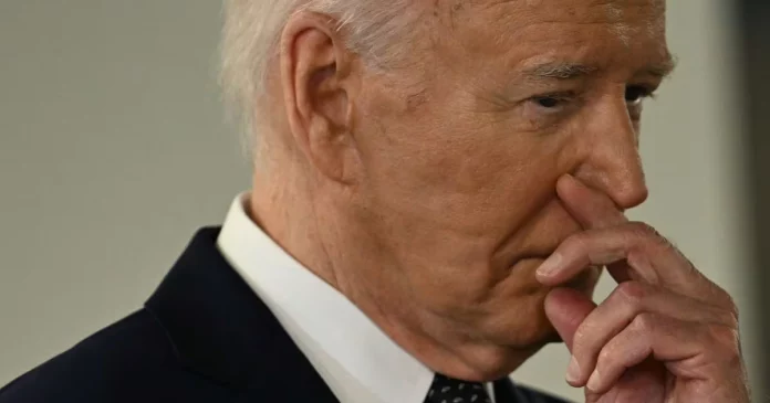 Biden se bat pour maintenir sa candidature en vie
