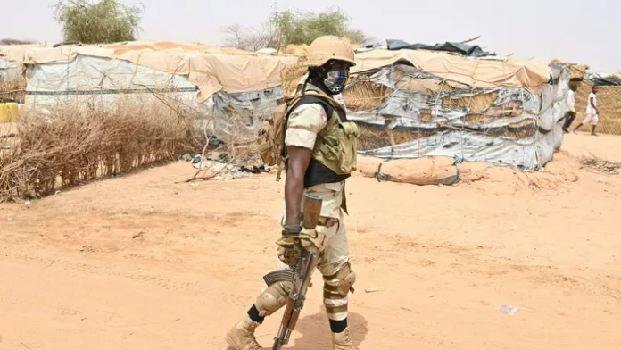 Niger : au moins 15 soldats tués dans des combats près du Burkina Faso