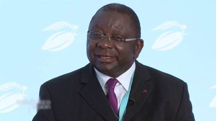 Un employé du ministère du Commerce suspendu pour violations à l’éthique