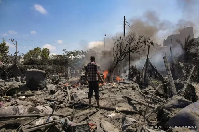 Au moins 71 morts dans une frappe imputée à Israël dans la bande de Gaza