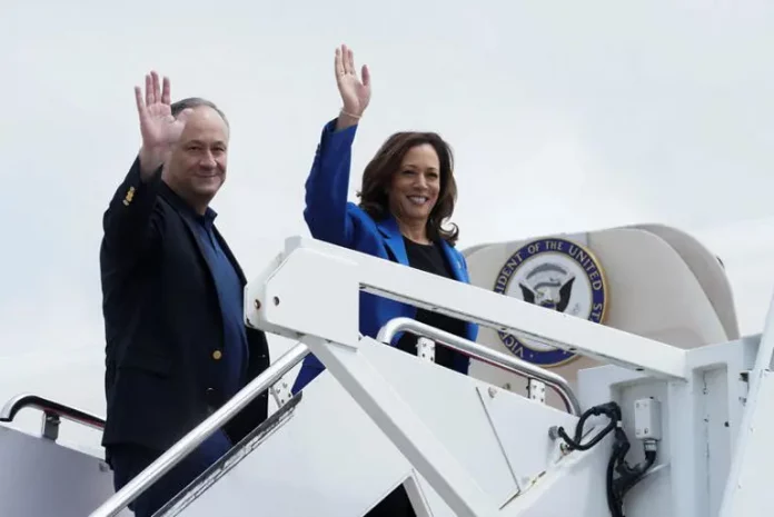 Harris en campagne à la veille d’une convention sous haute sécurité