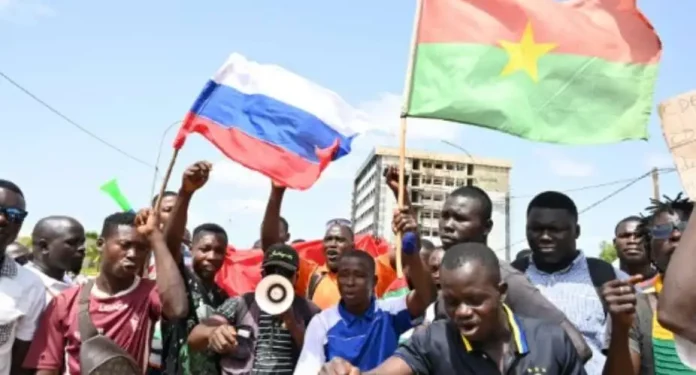 Les mercenaires russes quittent le Burkina Faso pour Koursk