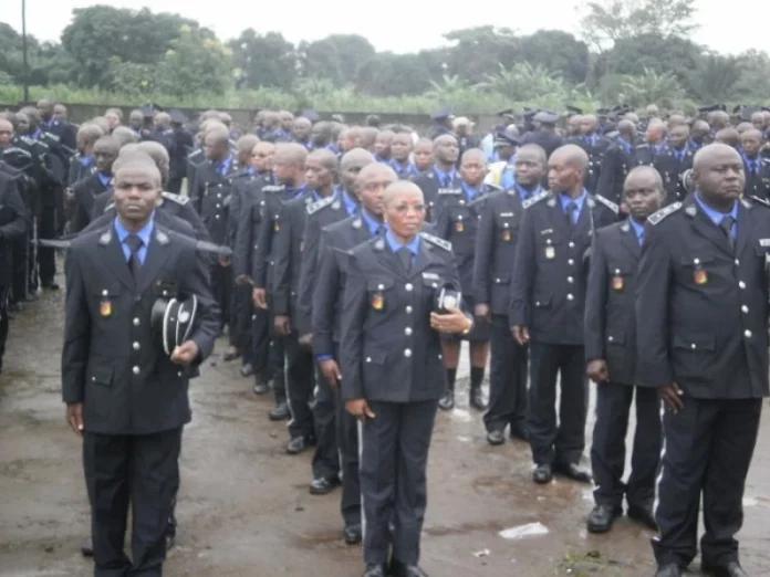 Militaires, policiers et gendarmes : Des champions du faux