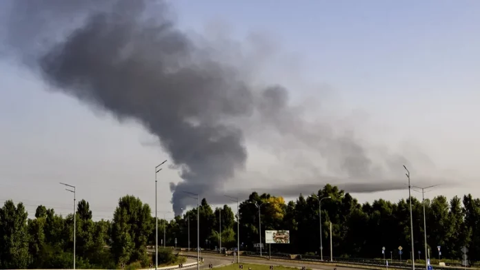 L’Ukraine visée par de nouvelles frappes mortelles au lendemain d’une attaque russe « massive »