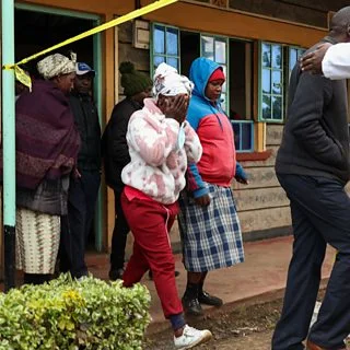 Kenya: le bilan de l’incendie dans une école monte à 18 morts, des dizaines de disparus