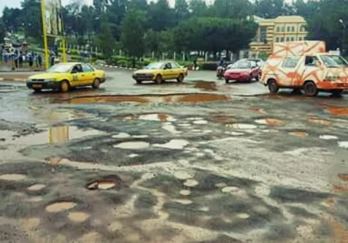 Infrastructures routières : un avocat tance le gouvernement