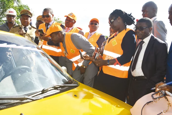 Sécurité routière: Le ministre des Transports siffle la fin du racket sur les routes