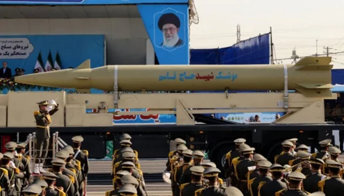 L’Iran dévoile un nouveau drone et un nouveau missile dans un contexte de tensions croissantes