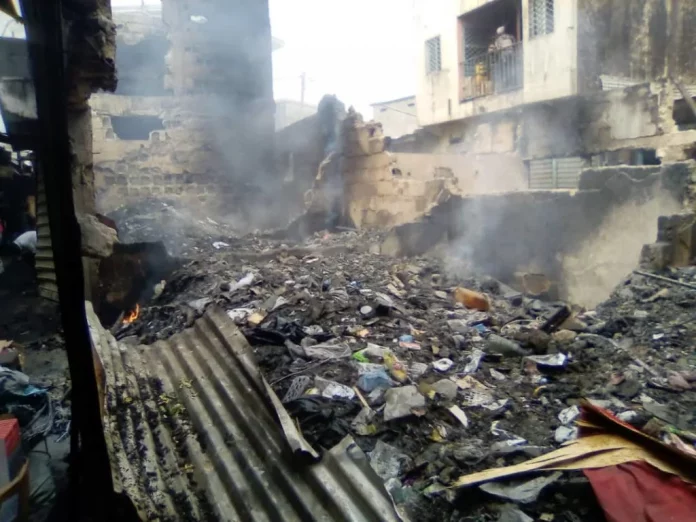 Une quinzaine de boutiques consumées par les flammes au marché Mboppi