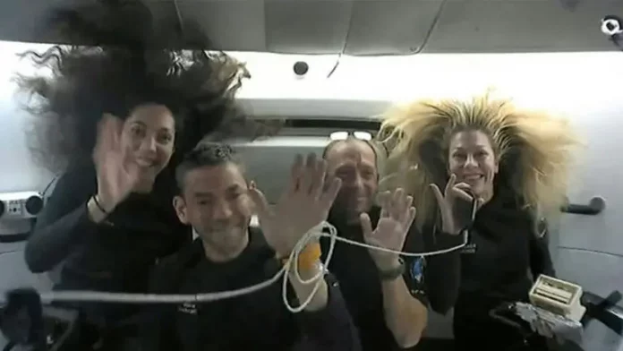 Après la première sortie spatiale privée, la mission de SpaceX est revenue sur Terre