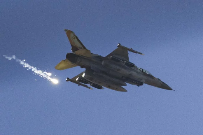 Frappes israéliennes en Iran: nouvel épisode dans la confrontation ou dissuasion calculée?