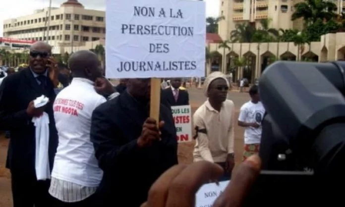 Liberté de la presse: un journaliste convoqué par la police